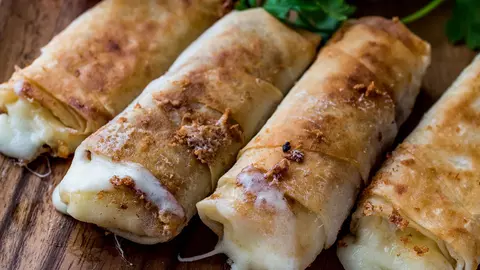 Ruladă cu şuncă şi brânză topită