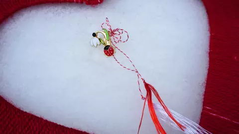 Tradiții și obiceiuri de 1 Martie. Semnificația Mărțișorului