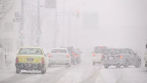 Cod portocaliu de ninsoare și frig în 14 județe ale țării și în București. Până când este valabilă avertizarea meteorologilor?