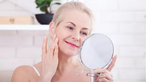Loțiunea naturală care previne primele semne ale îmbătrânirii. Îți lasă pielea catifelată și luminoasă