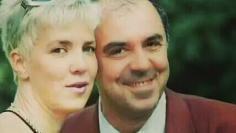 Silvia Dumitrescu și soțul ei, o poveste de dragoste care durează de aproape 30 de ani. Cum s-au cunoscut cei doi?