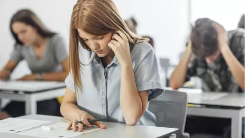 Simulare Bacalaureat 2018. Subiecte și bareme de corectare la Biologie, Fizică, Chimie și Informatică
