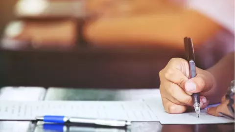 Simulare Bacalaureat 2018. Ce subiecte au primit elevii la istorie și care este baremul după care vor fi corectate lucrările?