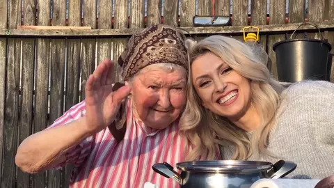 Andreea Bălan, momente emoționante alături de bunica ei de 84 de ani: „Mamaie, să ai viață lungă!”