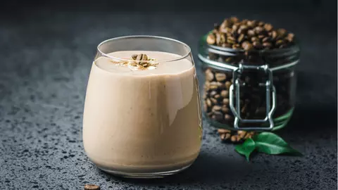 Băutura delicioasă din 4 ingrediente care îți dă energie și te pune pe picioare! Dacă te simți epuizată, este cea mai bună soluție