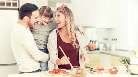 5 sfaturi de la designeri pentru amenajarea cu stil a unei bucătării de familie