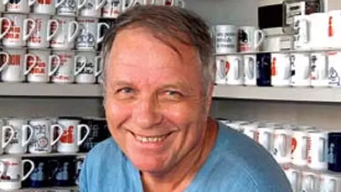 Mihai Stănescu a murit. Celebrul caricaturist avea 78 de ani