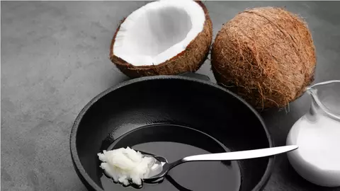5 lucruri pe care nu știai despre uleiul de cocos. Secretul pentru frumusețea pielii tale la tine acasă