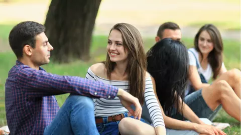 Cum faci diferența între egoism și altruism? Elementele care te pot ajuta să îți îmbunătățești relațiile cu cei din jur