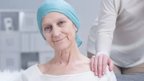 Tipul de cancer care poate să apară frecvent după vârsta de 50 de ani. Ce test trebuie să faci pentru a-l depista