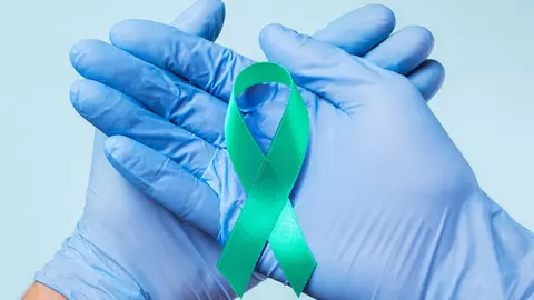 De ce ne îmbolnăvim de cancer ovarian. Factori de risc pe care îi trecem cu vederea ușor