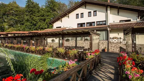 Un domeniu impresionant din Brașov a fost scos la vânzare. Cât costă proprietatea considerată un punct de atracție major al județului