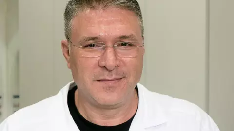 Dr. Gabriel Cristian Viișoreanu, chirurg oncolog, despre importanța autoexaminării sânilor în depistarea cancerului mamar în stadii incipiente
