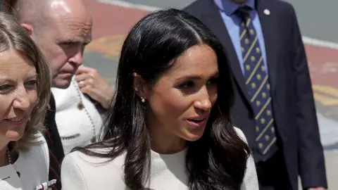 Cum s-a îmbrăcat Meghan Markle la nunta nepoatei prințesei Diana? Rochia ei a atras toate privirile