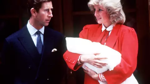 Dezvăluiri din interiorul Casei Regale Britanice:  „Prințul Charles și-a dorit o fată”