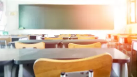 Astăzi încep înscrierile la liceu. Cum trebuie completată fișa de înscriere și când are loc repartizarea computerizată?