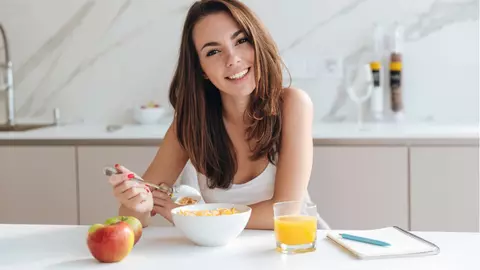 3 rețete pe care le poți încerca pentru un mic dejun sănătos. Au sub 150 de calorii!