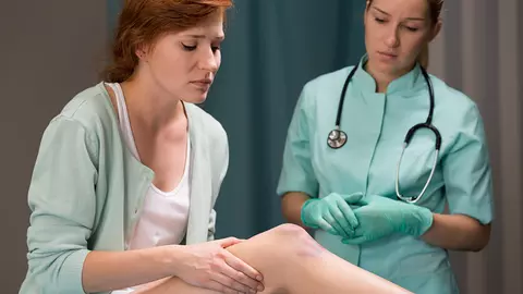 Te învinețești ușor? Iată 5 motive din cauza cărora pielea ta e mai sensibilă