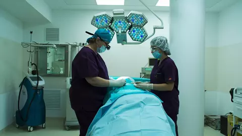 Microchirurgia Mohs este soluția ideală în carcinomul cutanat. Rata de vindecare este până la 99%