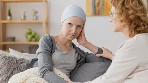 Ce se întâmplă în organismul femeilor după chimioterapie și radioterapie? Diagnosticul dur care se pune în 80% dintre cazuri