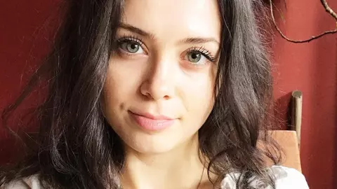 Mulți o știu drept Gianina din "Las Fierbinți", dar câți o cunosc cu adevărat? Uite cum a ajuns Anca Dumitra una dintre cele mai îndrăgite actrițe din România