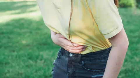 Cum scapi de durerile menstruale cu vitamina E și gălbenele