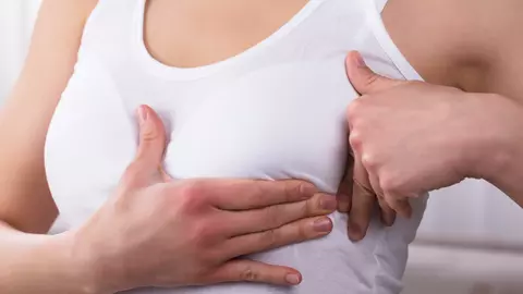 Care sunt riscurile loviturilor în zona sânilor? Favorizează sau nu apariția cancerului mamar?