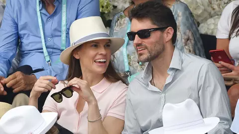 Actriţa Hilary Swank s-a căsătorit! Cum a dat vestea cea mare?