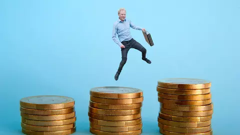 Studiu eJobs: 4 ani, durata medie petrecută de angajații români la un loc de muncă. Angajații trecuți de 50 de ani, de 5 ori mai stabili decât cei tineri