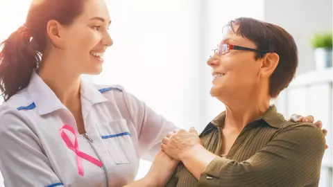 4 obiceiuri care pot reduce riscul de a dezvolta cancer de sân