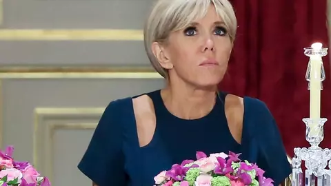 5 trucuri la care apelează Brigitte Macron ca să arate mai tânără