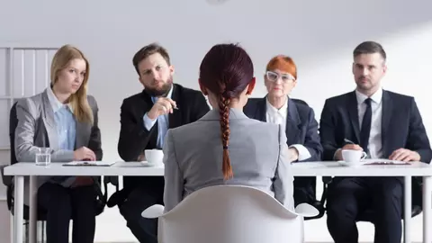 13 erori care pot compromite interviul de angajare. O mișcare greșită și poți fi eliminată dintr-o simplă trăsătură de condei