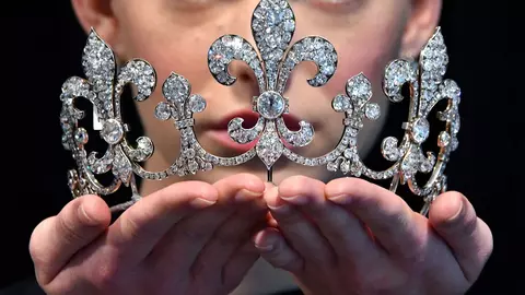 Ocazie rară: iată cum arată bijuteriile reginei Marie Antoinette!!