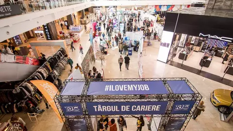 Vino la mall și ai șanse să pleci cu un job! Hai la Târgul de Cariere Iași!