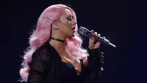 Christina Aguilera, moment emoţionant la un concert – Artista a urcat pe scenă alături de fiica sa
