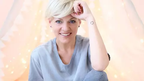 Dana Nălbaru a adoptat o fetiță de etnie romă