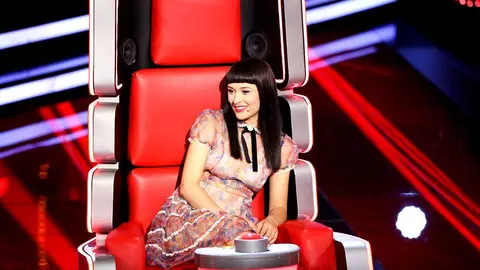 Despre destin, cu Irina Rimes, artista care scrie versuri tulburătoare