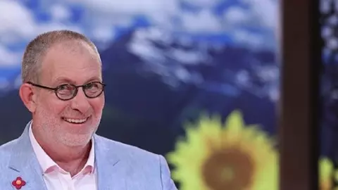 Florin Busuioc, operat de urgență după ce a suferit un infarct. Care este starea actorului?