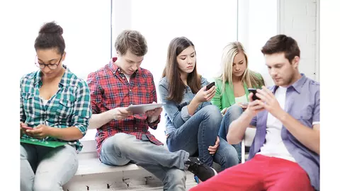 Adolescenții și tehnologia: 7 sfaturi utile pentru părinți