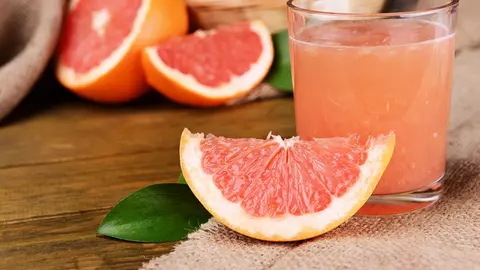 Nu încapi în rochia pentru Revelion? Urmează dieta minune cu grapefruit