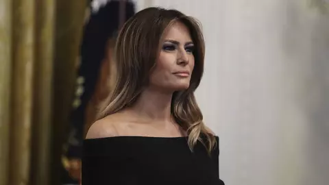 Melania Trump, schimbare radicală de look înainte de sărbători. Cum arată Prima Doamnă a Americii blondă?