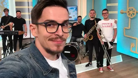 Andrei Leonte oferă o bere și o amandină pentru portofelul tatălui său