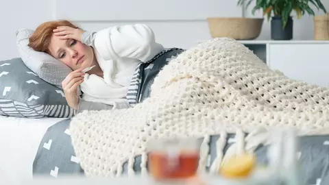 Scapă de febră rapid! Iată care sunt cele mai eficiente remedii