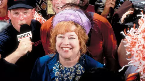 Actrița Kathy Bates a slăbit 27 kg. Secretul ei? Și-a ascultat organismul