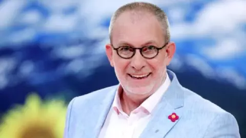 Cum a a decurs operaţiunea de resuscitare a lui Florin Busuioc – “ ”Vă doresc să nu ştiţi niciodată ce e în sufletul unui nefericit care-i face masaj cardiac unui om aflat un pic la ananghie şi care simte că îi rupe coastele”