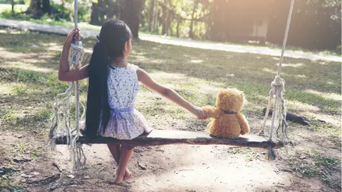 O fetiță de 10 ani s-a sinucis pentru a-și face ”mama fericită” – Acesta a fost ultimul ei mesaj