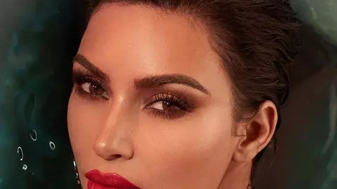 Kim Kardashian, în lupta cu psoriazisul – La ce tratament apelează vedeta