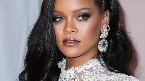 Rihanna, schimbare de look. A renunțat la părul lung pentru a adopta tunsoarea anului 2019
