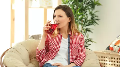 Sucul natural pe care trebuie să îl consumi. Te ajută să dormi mai bine și îmbunătățește sănătatea inimii