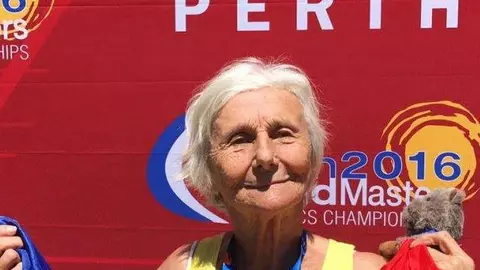 Anul trecut a fost Femeia Anului la Gala Avantaje, anul acesta a doborât un nou record mondial la 93 de ani: Elena Pagu, femeia care a spus NU bătrâneții